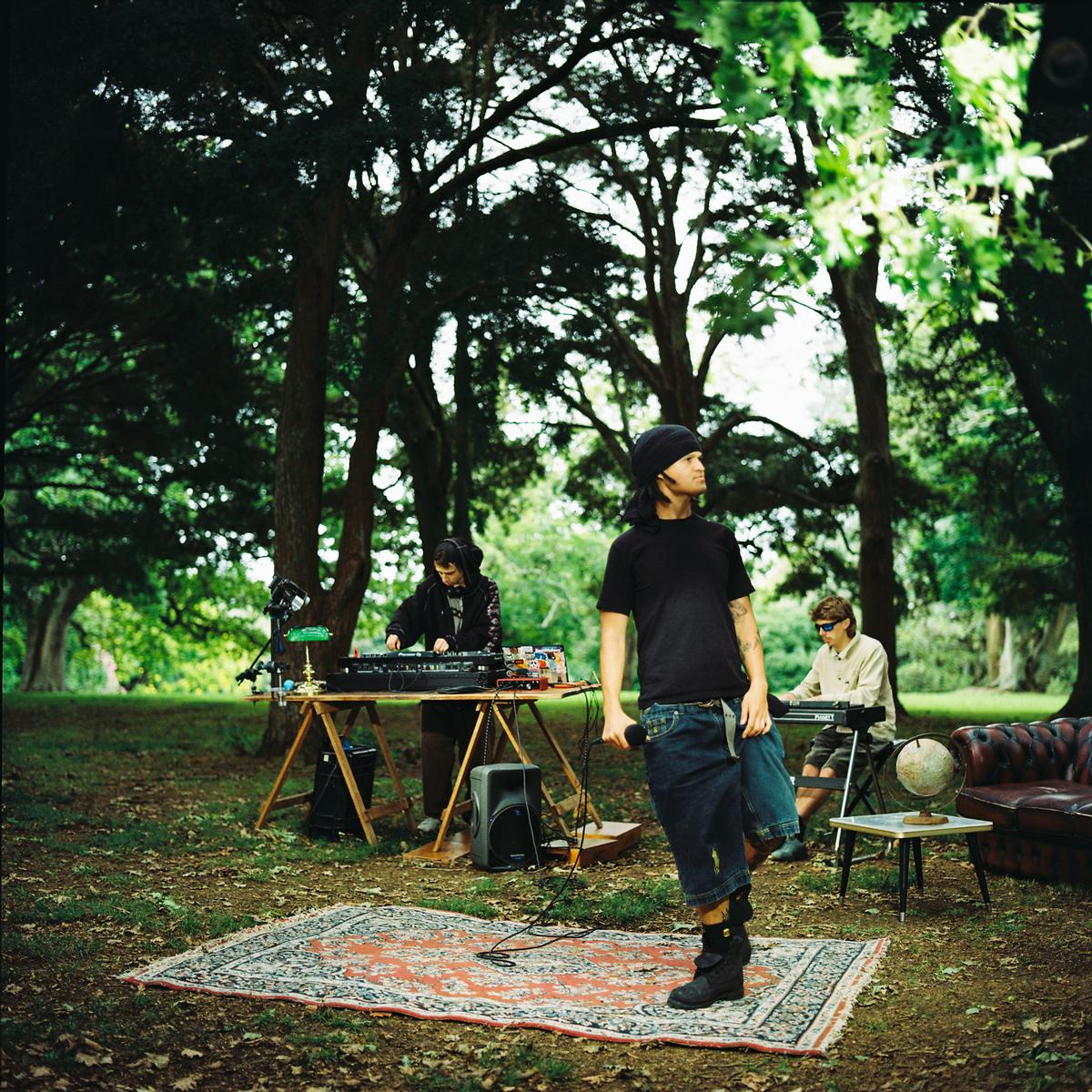 Crystal Chen; Brandn Shiraz x Caru live shoot; shot on 120 ektar hasselblad 2000fc