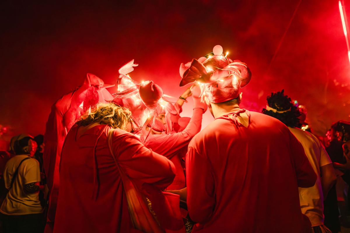 Mili Villamil; The red crabs dance; Shoot at Shipwrecked Festival