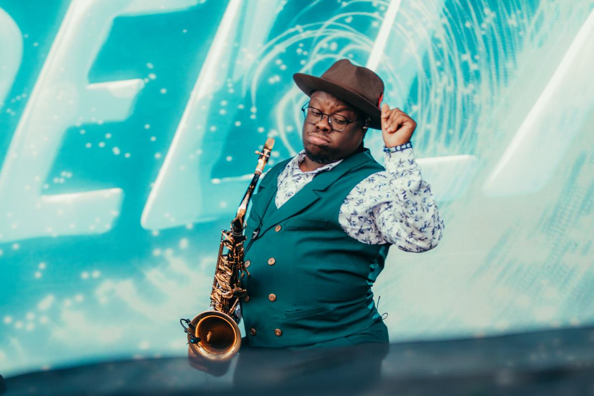 Nichole Davis;Soul;3 Thabani Gapara brings the soul and joy to Corella's live show.