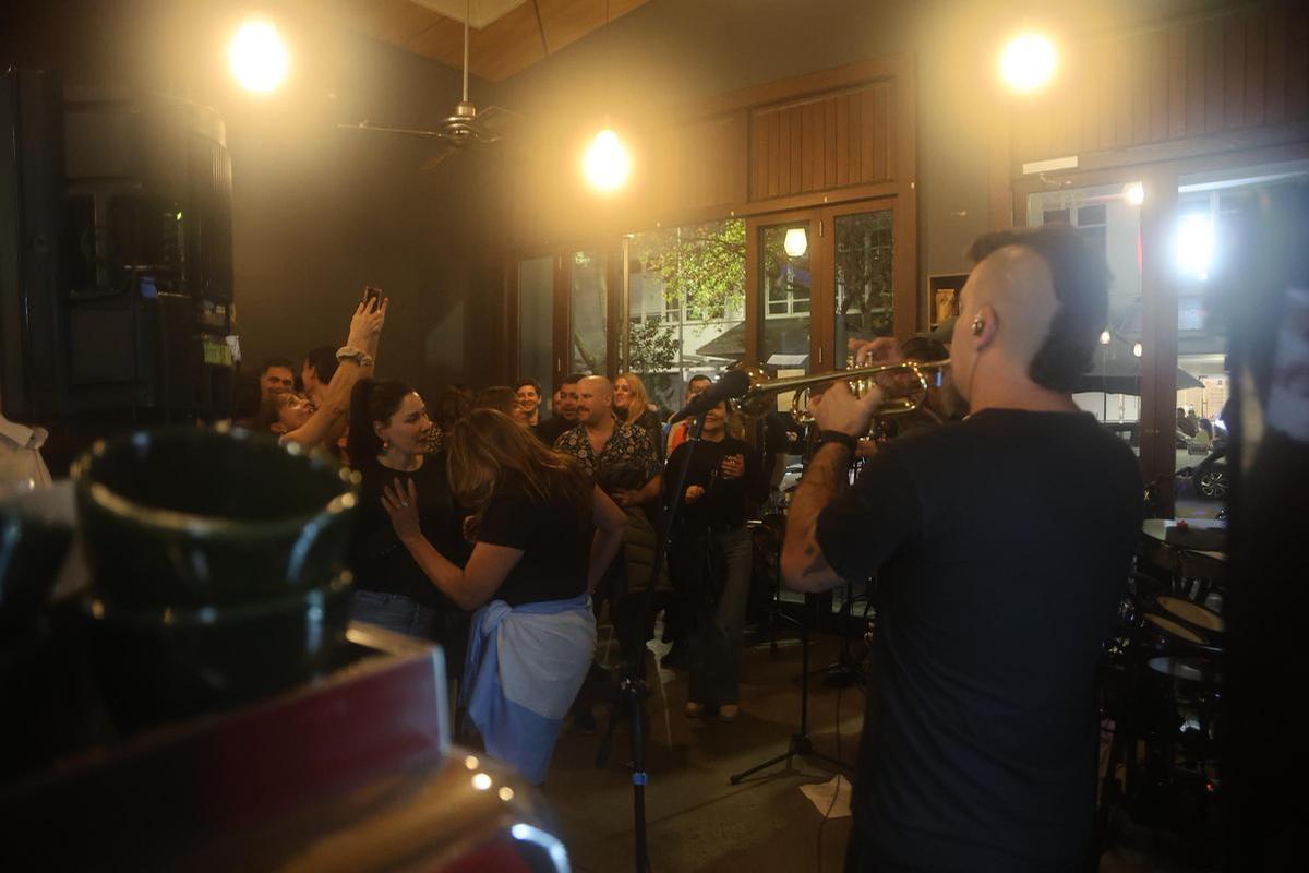 Gary Boyd;Rocking in Newmarket Cafe