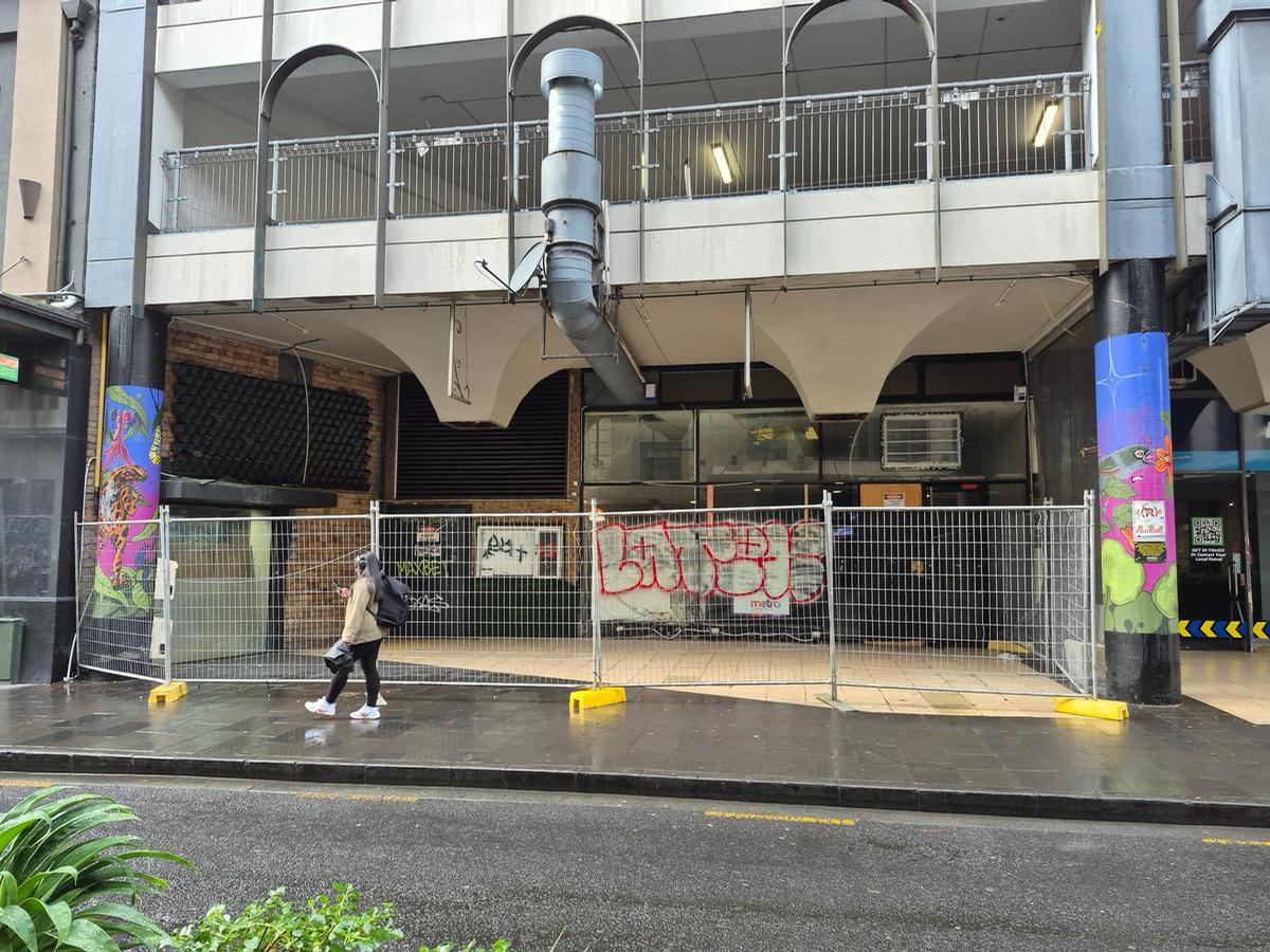 Juliette Archer;For Lease High Street