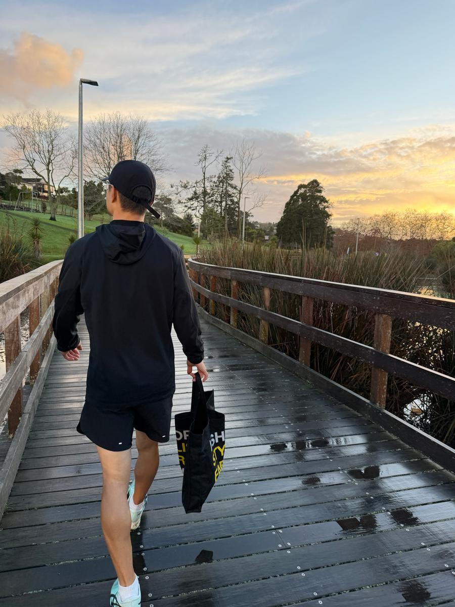 Hong Lu;Sunrise in the Sherwood Park Run