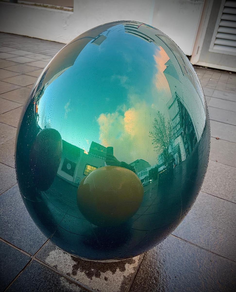 Marina Kukovkina;Small World Egg