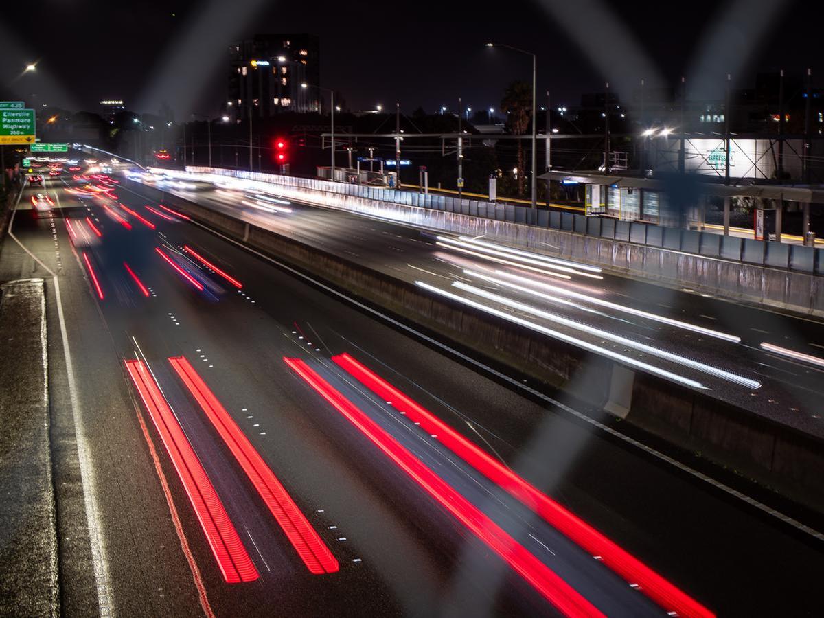 Cherry Hsu;Moving Lights