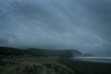 Ruth McDowall;Piha