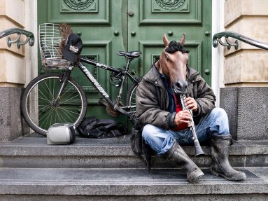 John McKelvie;Queen Street Busker