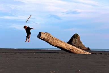 Rebecca Walton Hannay;Karekare Jump 1