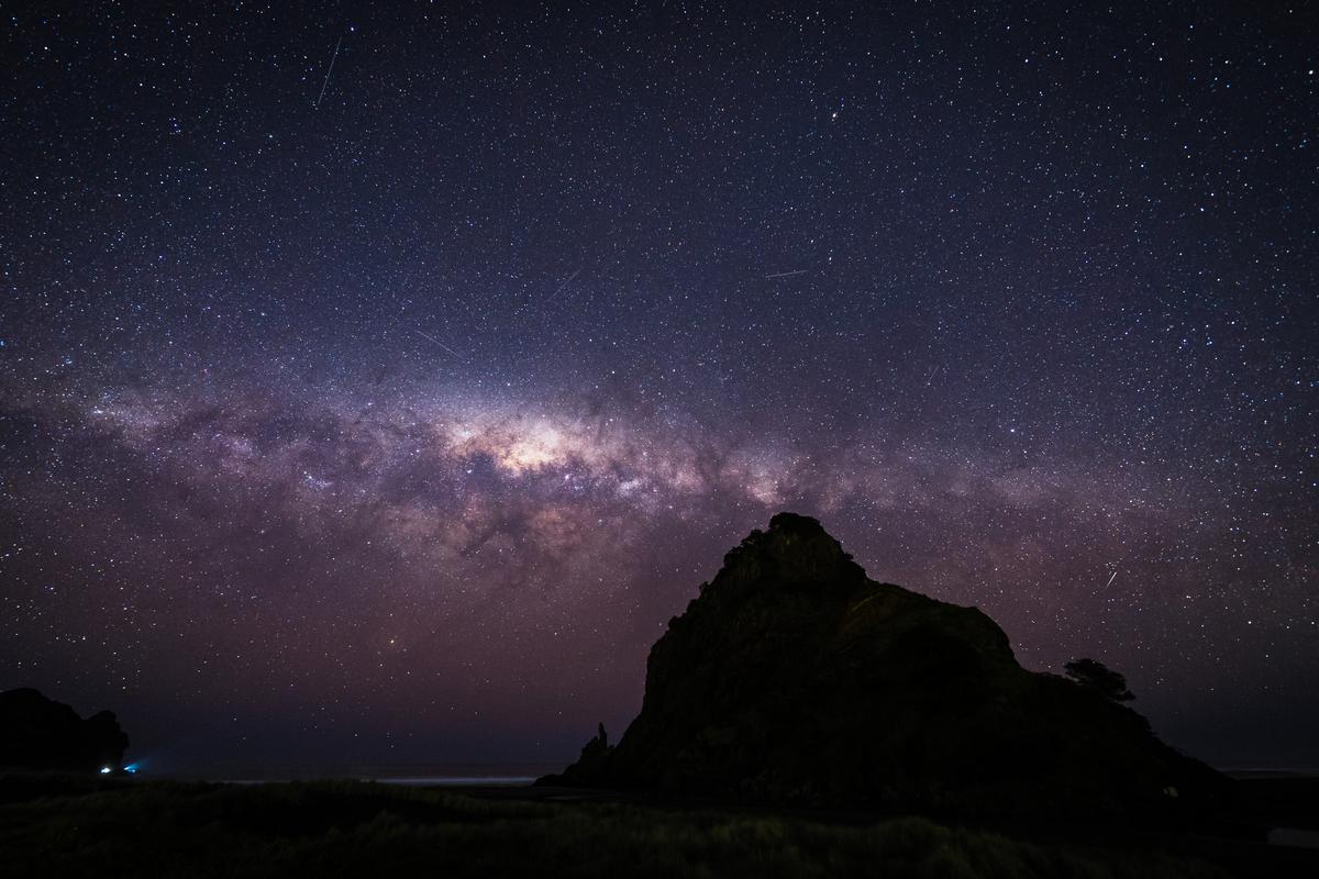 Jack Xu;Lion Rock under the stars