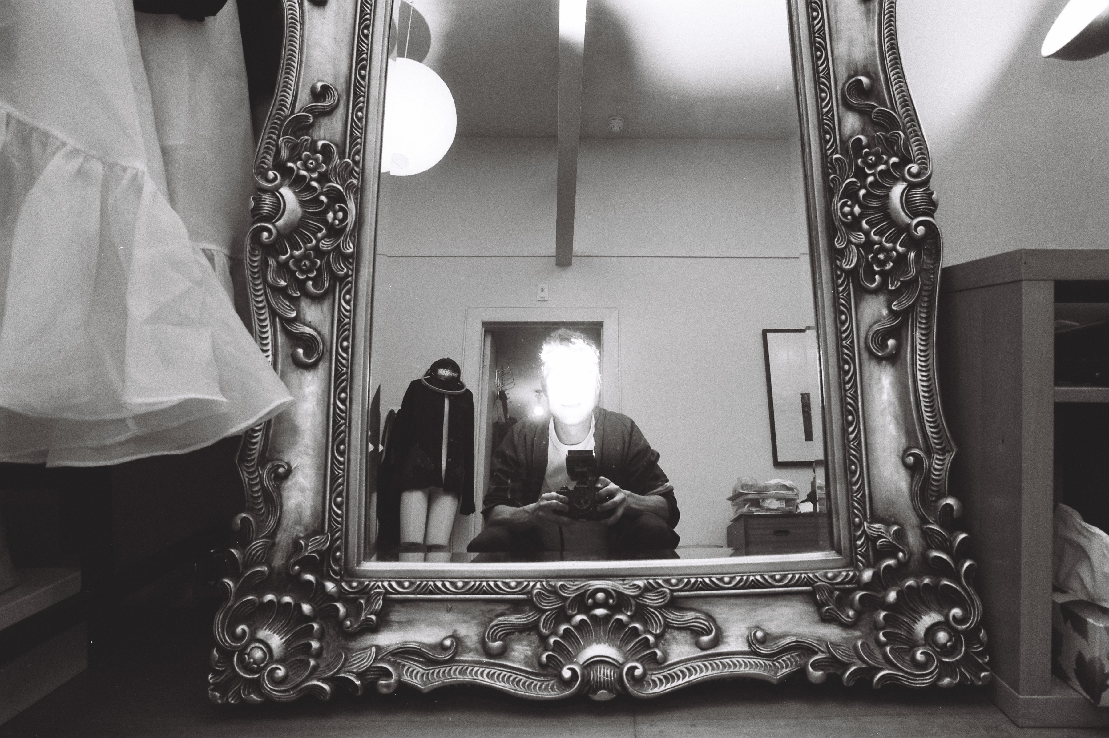 Lukas Sidikerskis; Blind Selfie